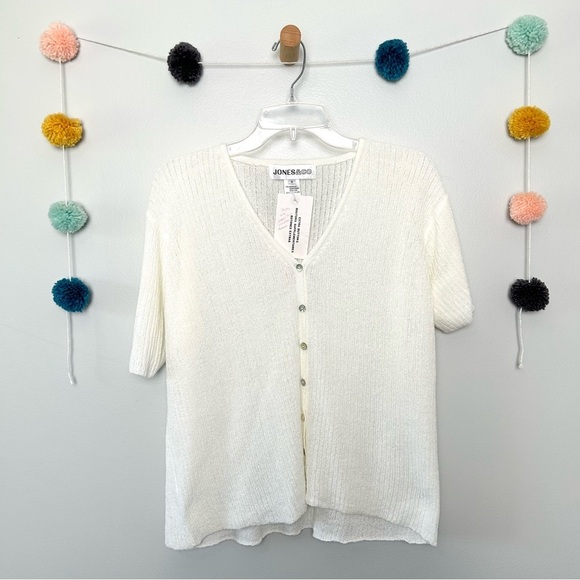 Jones & Co White Vintage Vneck Button Down Textured Tee - Picture 1 of 5
